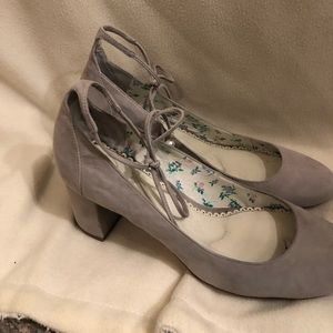 1901 Heeled Mary-Jane Pumps